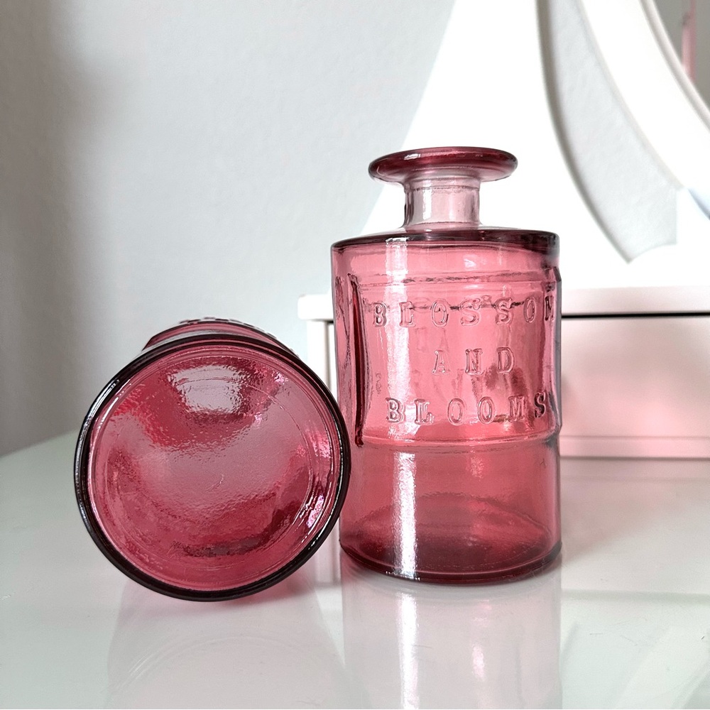 Set of Glass Decorative Vases - Picture 4 of 5